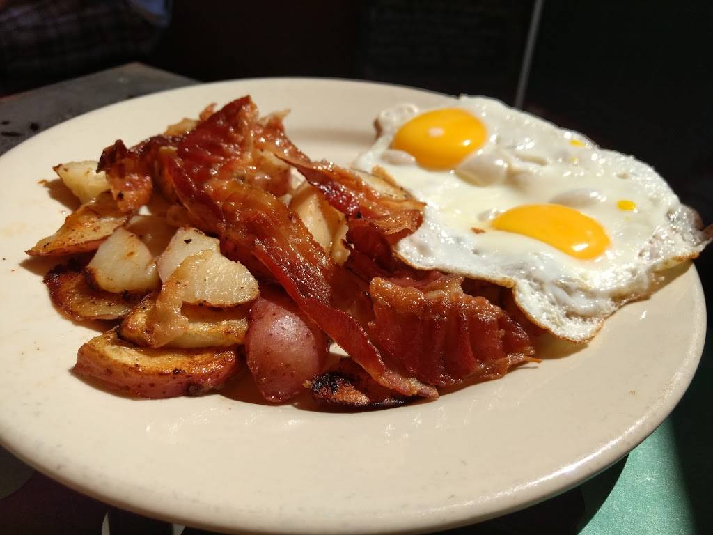 Colbys Breakfast & Lunch | restaurant | 105 Daniel St, Portsmouth, NH 03801, USA | 6034363033 OR +1 603-436-3033