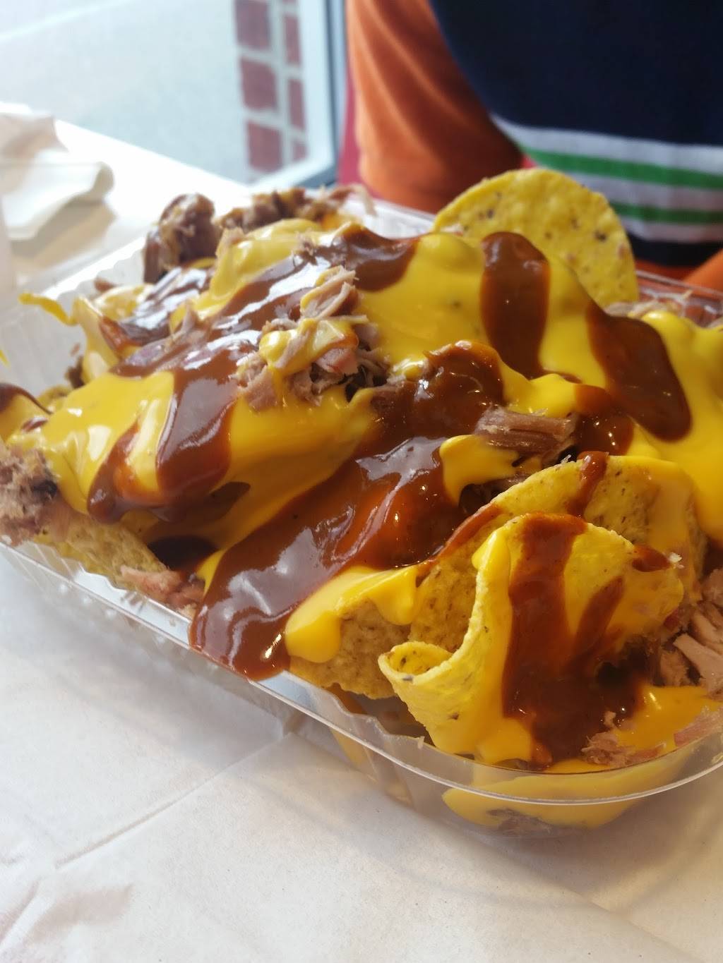 Tops Bar-B-Q | restaurant | 5144 Poplar Ave, Memphis, TN 38117, USA | 9016827146 OR +1 901-682-7146