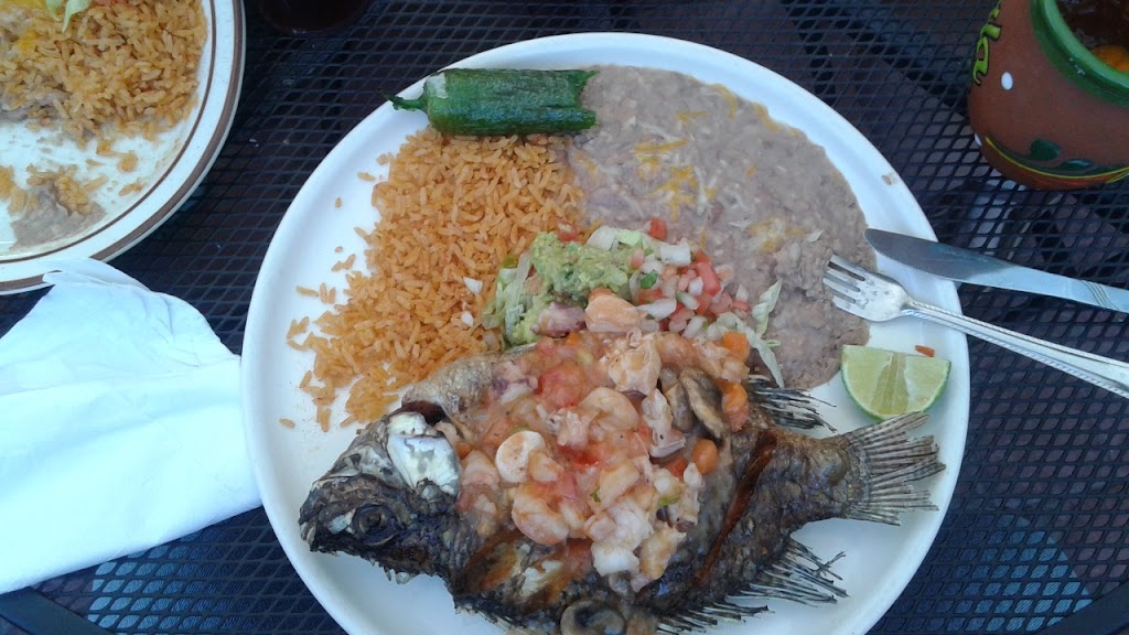 Agave Family Mexican Restraunt | restaurant | 800 N Main St, Gunnison, CO 81230, USA | 9706413679 OR +1 970-641-3679