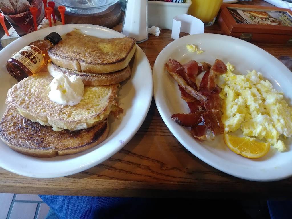 Cracker Barrel Old Country Store | restaurant | 123 SW Loop 410, San Antonio, TX 78245, USA | 2105218940 OR +1 210-521-8940