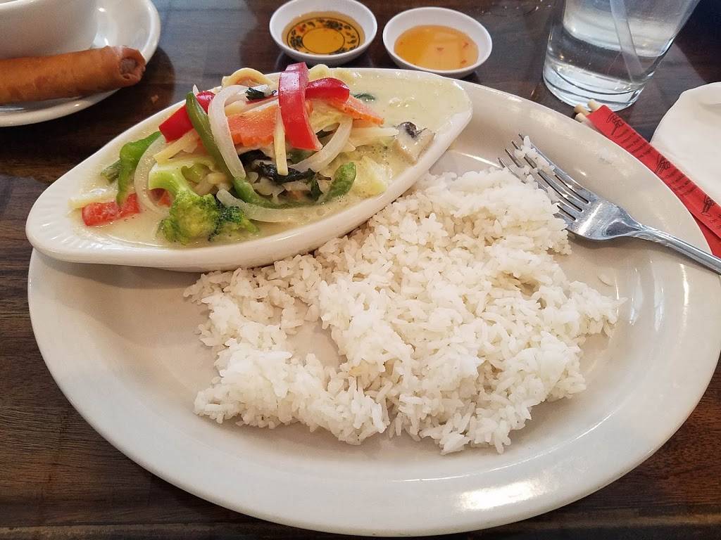 Thai Chili Asian Bistro | restaurant | 9203 Lee Hwy #12, Ooltewah, TN 37363, USA | 4237775055 OR +1 423-777-5055