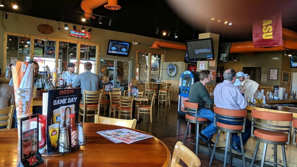 Hooters | restaurant | 8909 Talking Stick Way, Scottsdale, AZ 85250, USA | 4807458282 OR +1 480-745-8282