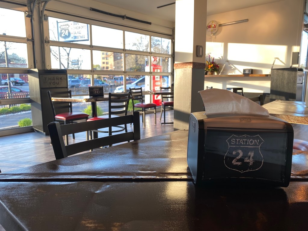 Station 24 | restaurant | 28801 Telegraph Rd, Flat Rock, MI 48134, USA | 7347897302 OR +1 734-789-7302