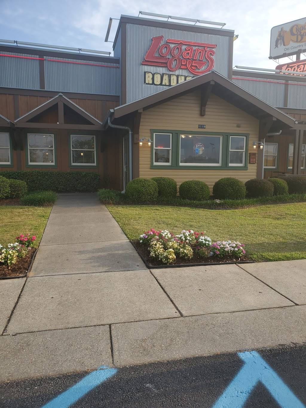 Logans Roadhouse | restaurant | 15189 Crossroads Pkwy, Gulfport, MS 39503, USA | 2285391135 OR +1 228-539-1135