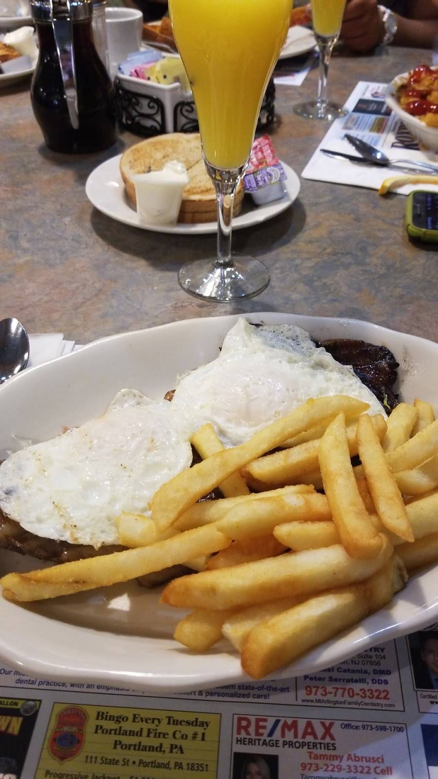 Roxbury Diner | bakery | 101 NJ-10, Succasunna, NJ 07876, USA | 9735842818 OR +1 973-584-2818