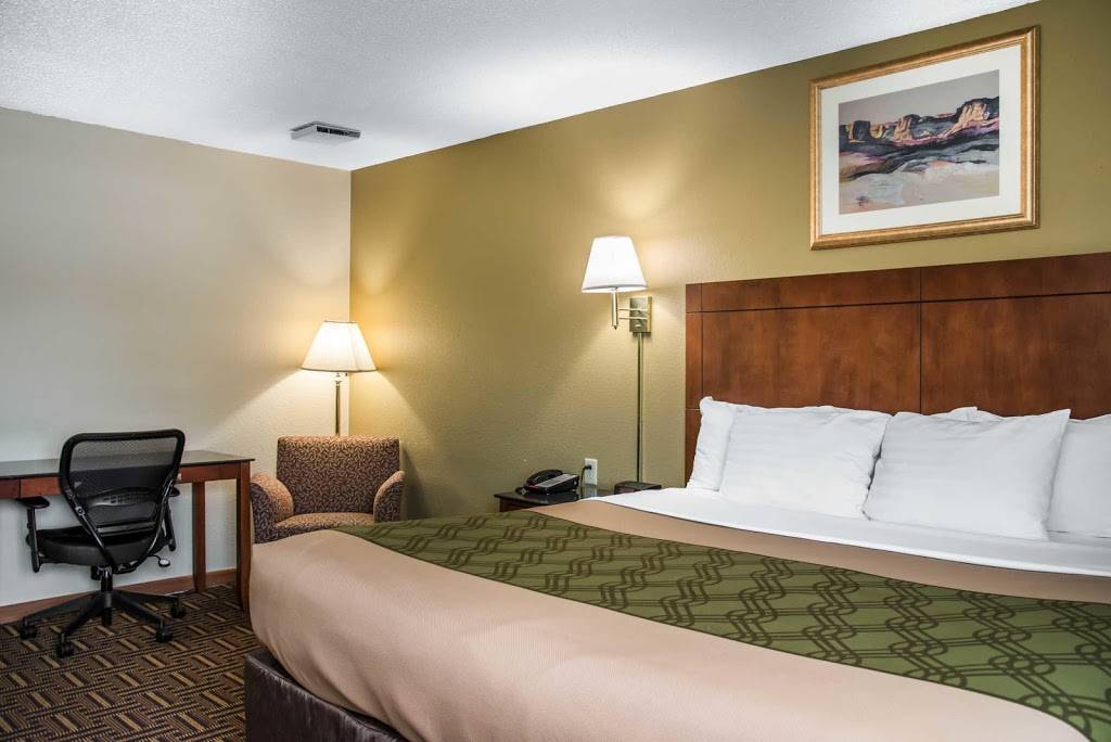 Econo Lodge | restaurant | 1207 St Croix St, River Falls, WI 54022, USA | 7154258388 OR +1 715-425-8388