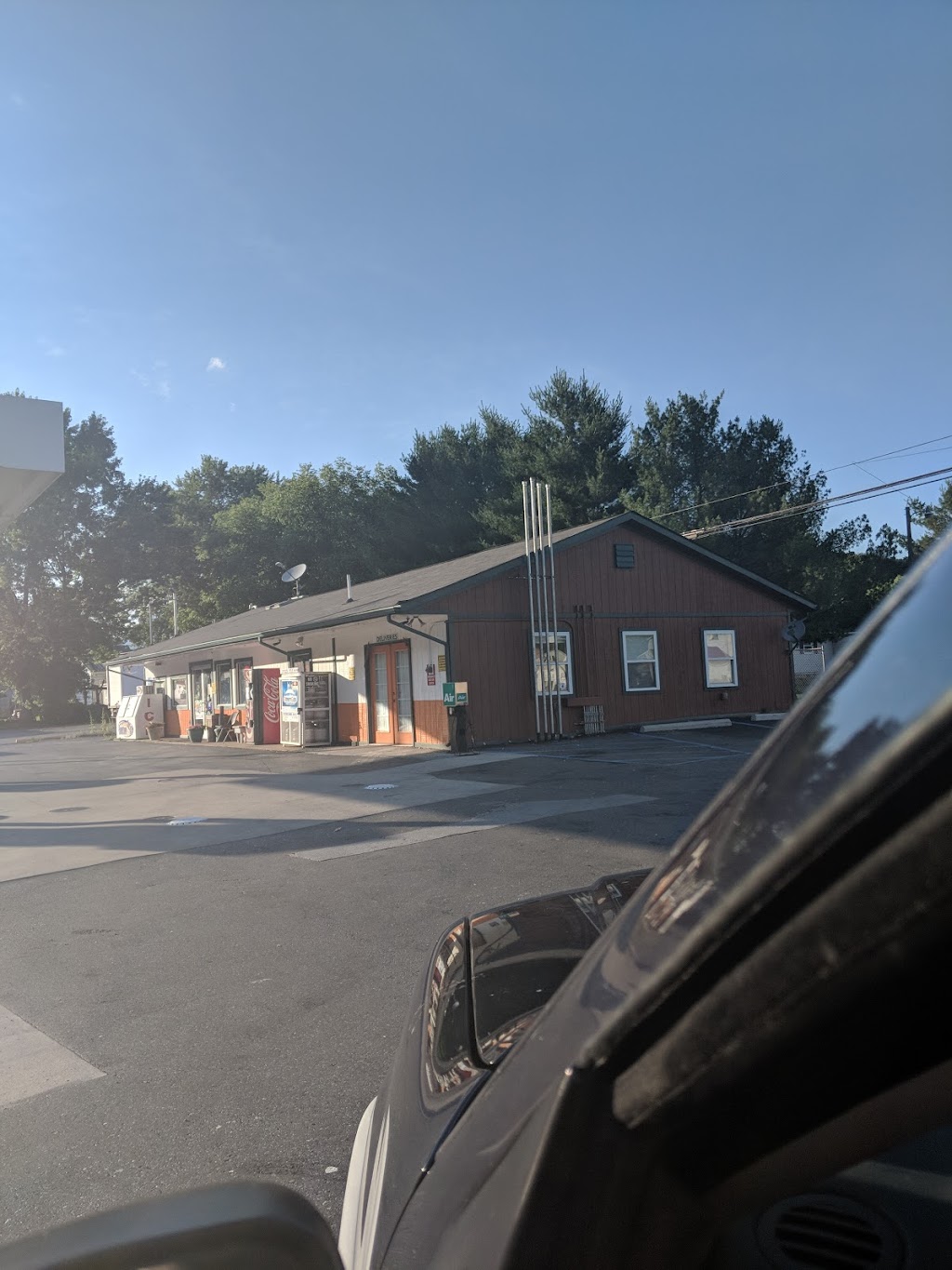 Rusty Hinge | restaurant | 519 Market Ave, Iron Gate, VA 24448, USA | 5408625182 OR +1 540-862-5182