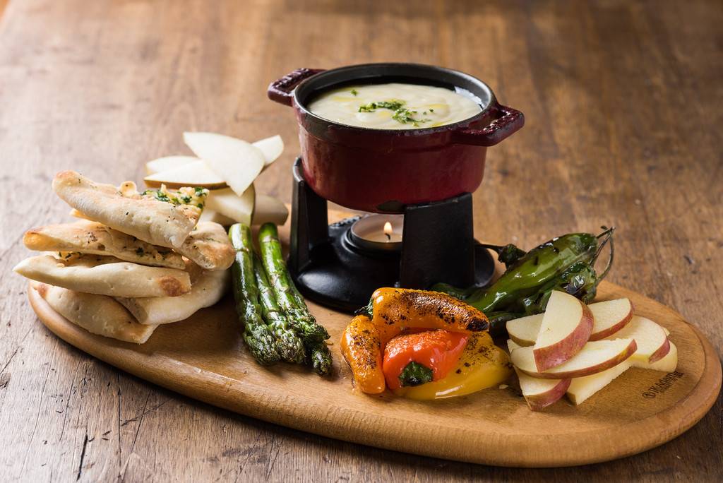 CRÚ Food & Wine Bar (The Woodlands) | restaurant | 9595 Six Pines Dr #650, The Woodlands, TX 77380, USA | 2814659463 OR +1 281-465-9463