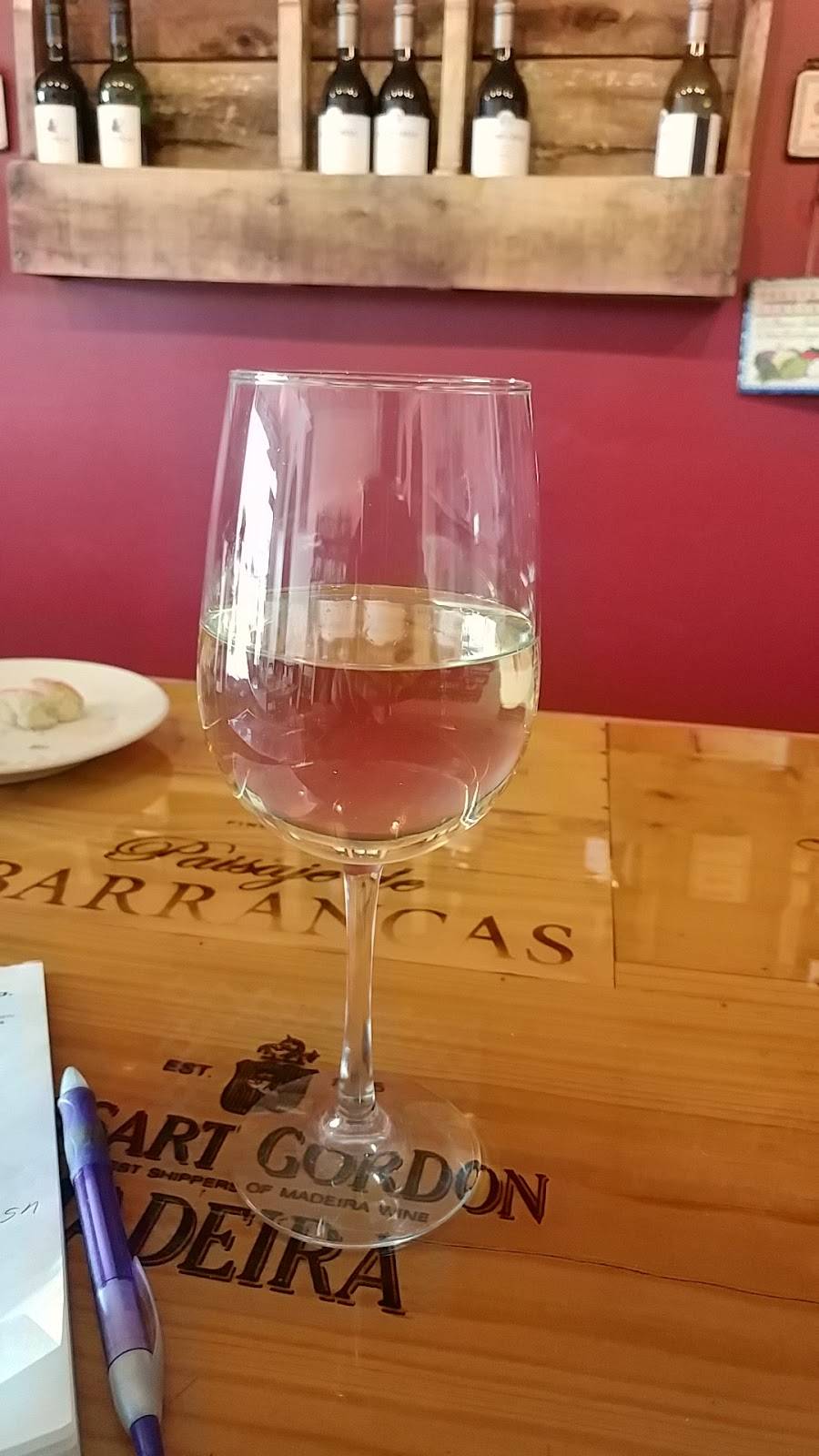 Calvinos Restaurant and Wine Bar | restaurant | Cricket West Shopping Center, 3143 Central Ave, Toledo, OH 43606, USA | 4195315100 OR +1 419-531-5100