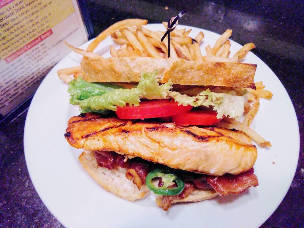 Tracys Saloon & Eatery | restaurant | 2207 E Franklin Ave, Minneapolis, MN 55404, USA | 6123321865 OR +1 612-332-1865