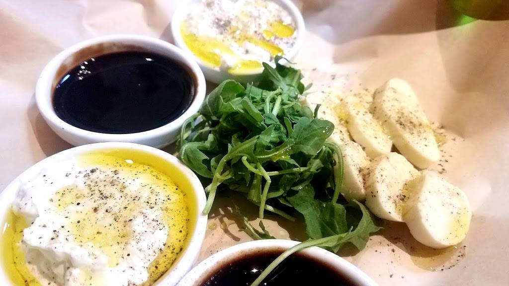 Lucky Pie Pizza & Taphouse | restaurant | 637 Front St, Louisville, CO 80027, USA | 3036665743 OR +1 303-666-5743