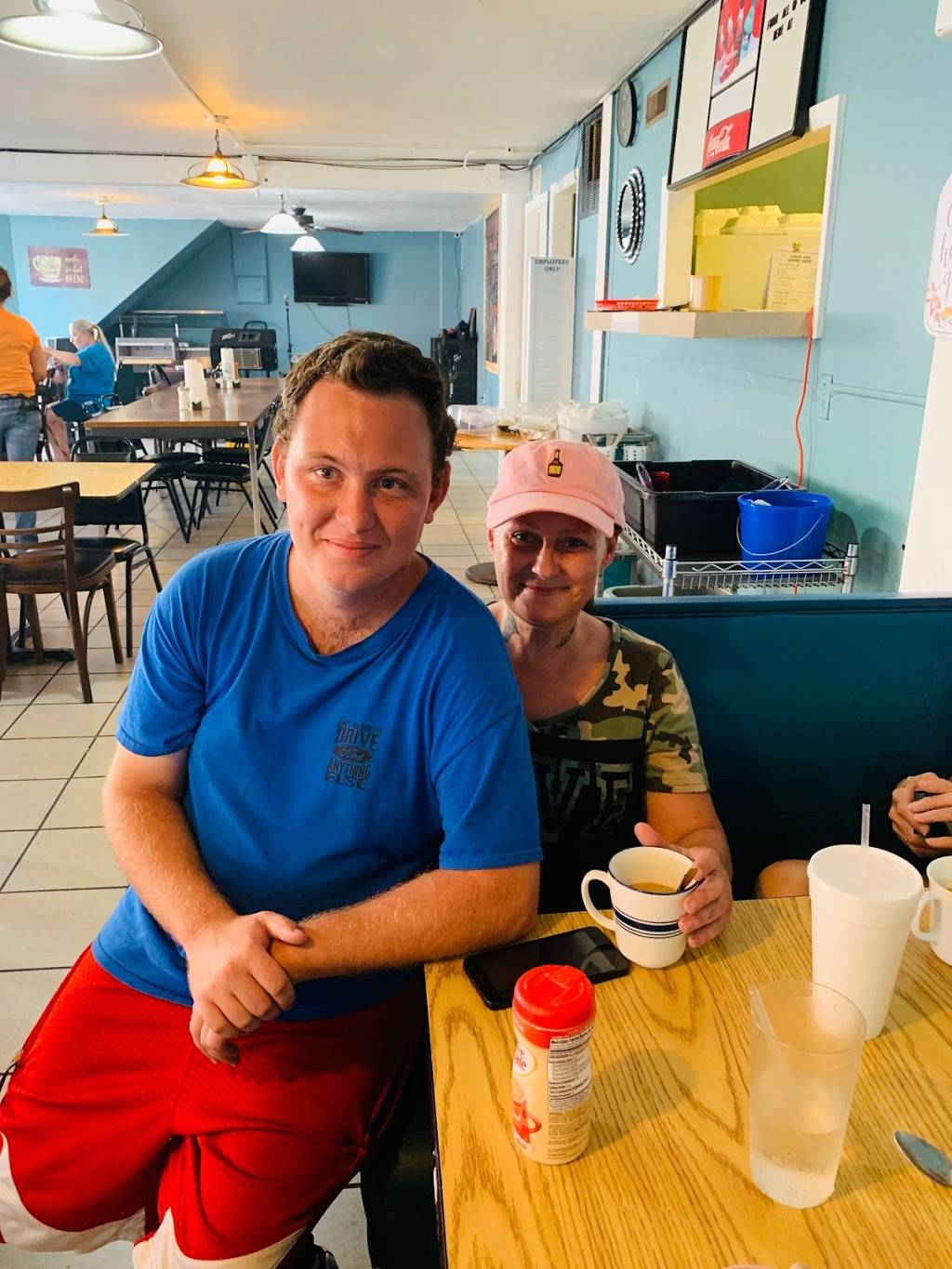 Kays Family Diner | restaurant | 107 N Main St, Elkton, KY 42220, USA | 2707260188 OR +1 270-726-0188