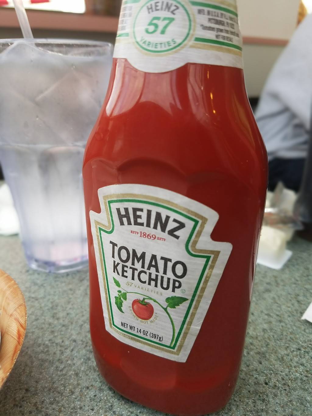 Redford Coney Island | restaurant | 25813 W Seven Mile Rd, Redford Charter Twp, MI 48240, USA | 3135373100 OR +1 313-537-3100