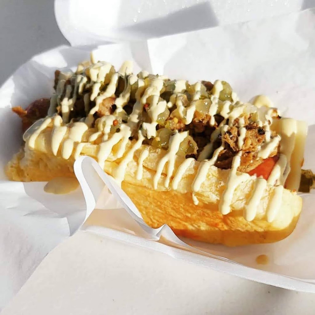 Roxannes Liquor Bar & Kitchen | restaurant | 823 N Federal Hwy, Fort Lauderdale, FL 33304, USA | 9542563996 OR +1 954-256-3996