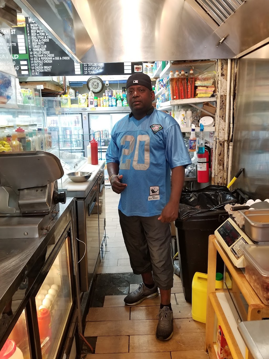 Borinquen Corner | restaurant | 1063 West Side Ave, Jersey City, NJ 07306, USA | 2012001859 OR +1 201-200-1859