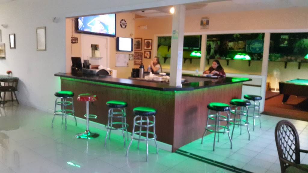 Haluche Restaurant & Burgers | restaurant | 4819 N Dixie Hwy, Deerfield Beach, FL 33441, USA | 9547082185 OR +1 954-708-2185