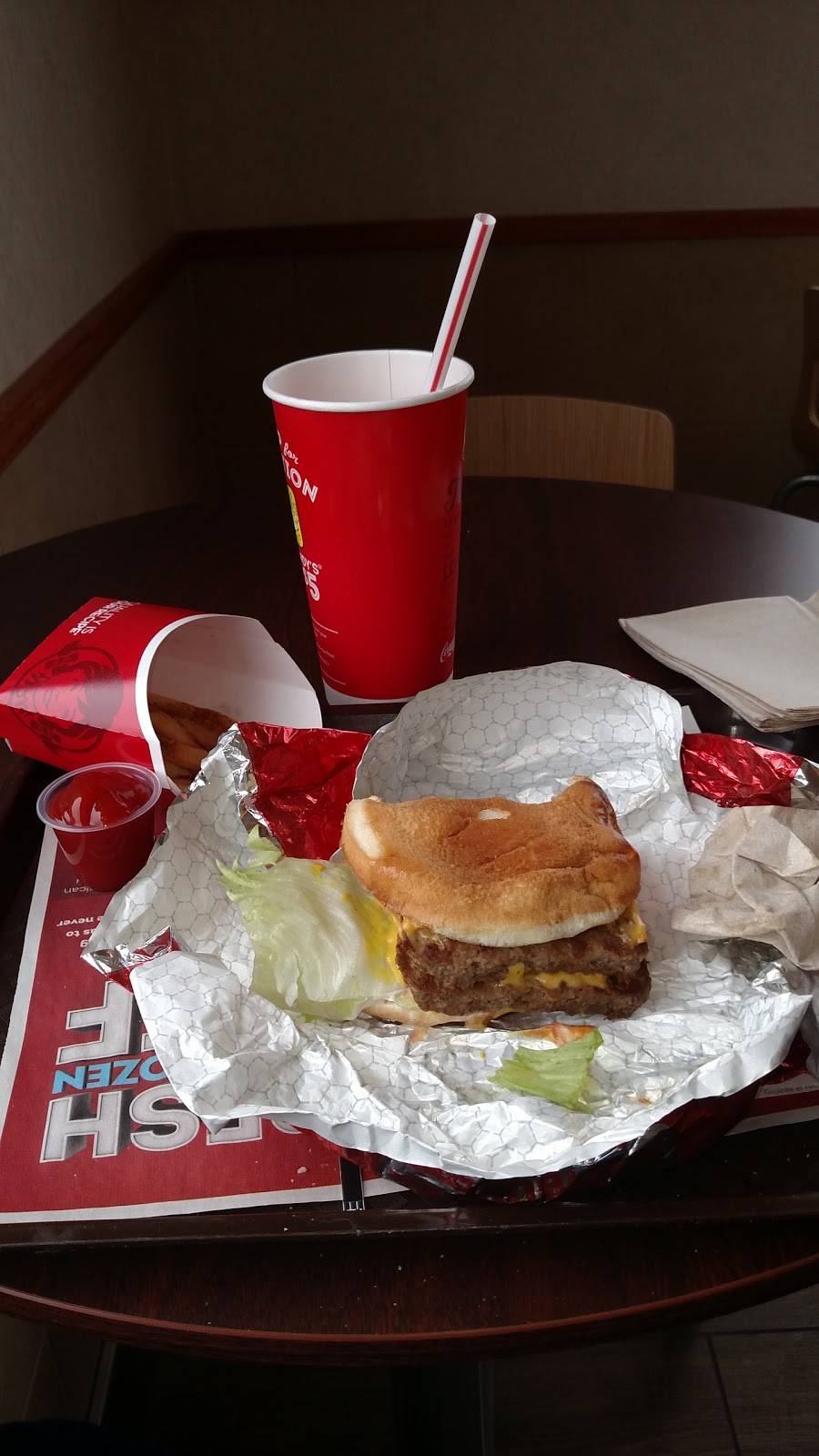 Wendys | restaurant | 599 William R Latham Senior Dr, Bourbonnais, IL 60914, USA | 8159326681 OR +1 815-932-6681