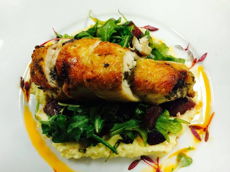 Malcolms Bar and Grill | restaurant | 1000 Champions Dr, Daytona Beach, FL 32124, USA | 3865232088 OR +1 386-523-2088