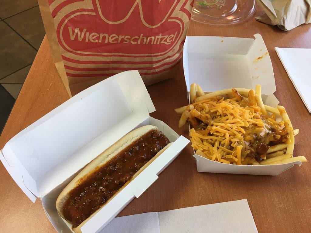 Wienerschnitzel | restaurant | 25712 Ward Dr, Kettleman City, CA 93239, USA | 5593335006 OR +1 559-333-5006
