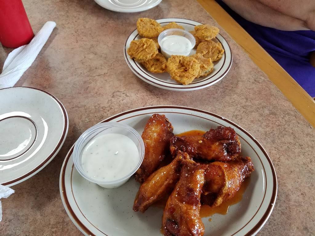 Pelicans On the Bayou | restaurant | 5 Jefferson St, New Iberia, LA 70560, USA | 3373648677 OR +1 337-364-8677