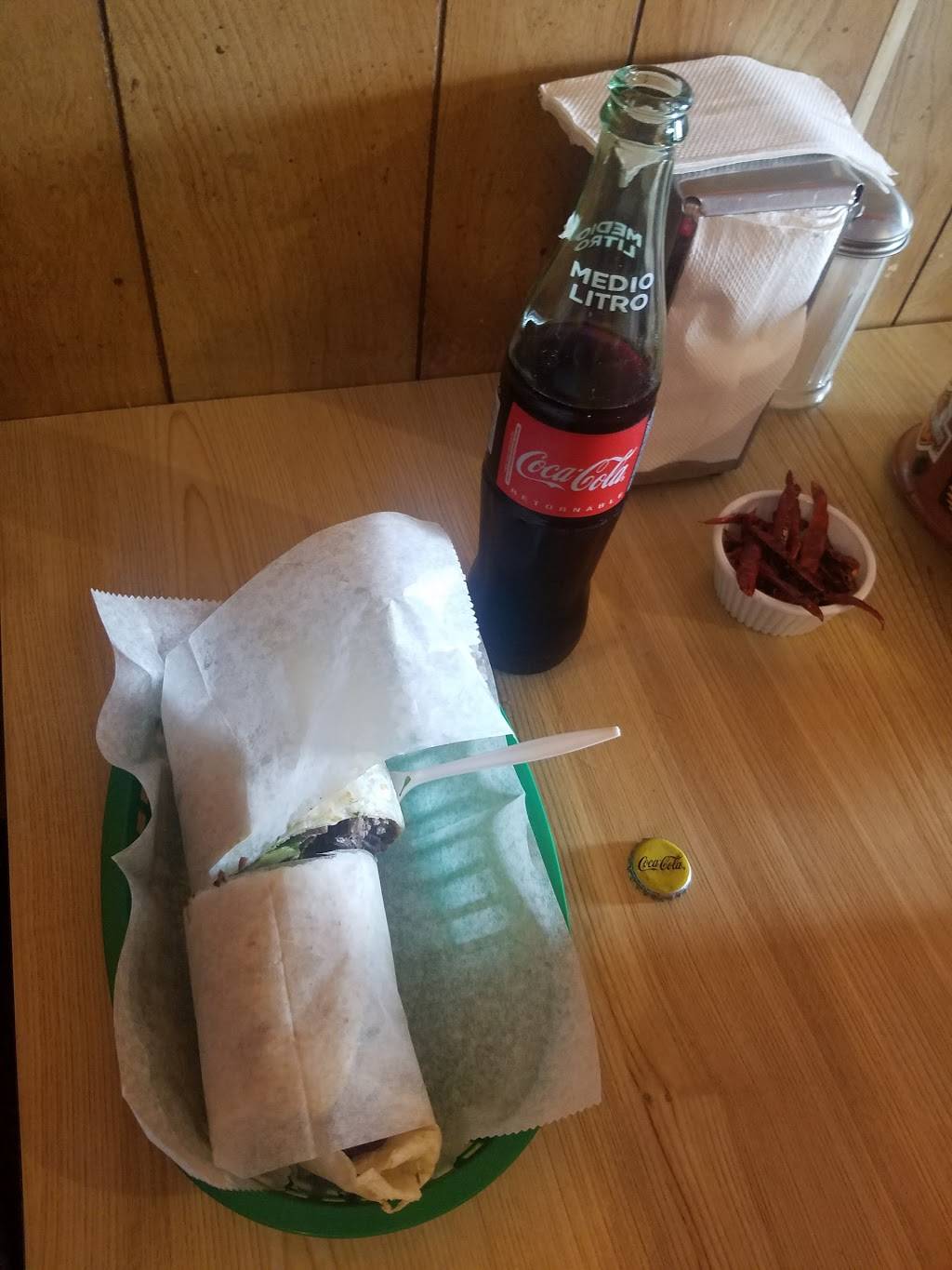 La Iguanita | restaurant | 3733 S Kedzie Ave, Chicago, IL 60632, USA | 7732545064 OR +1 773-254-5064