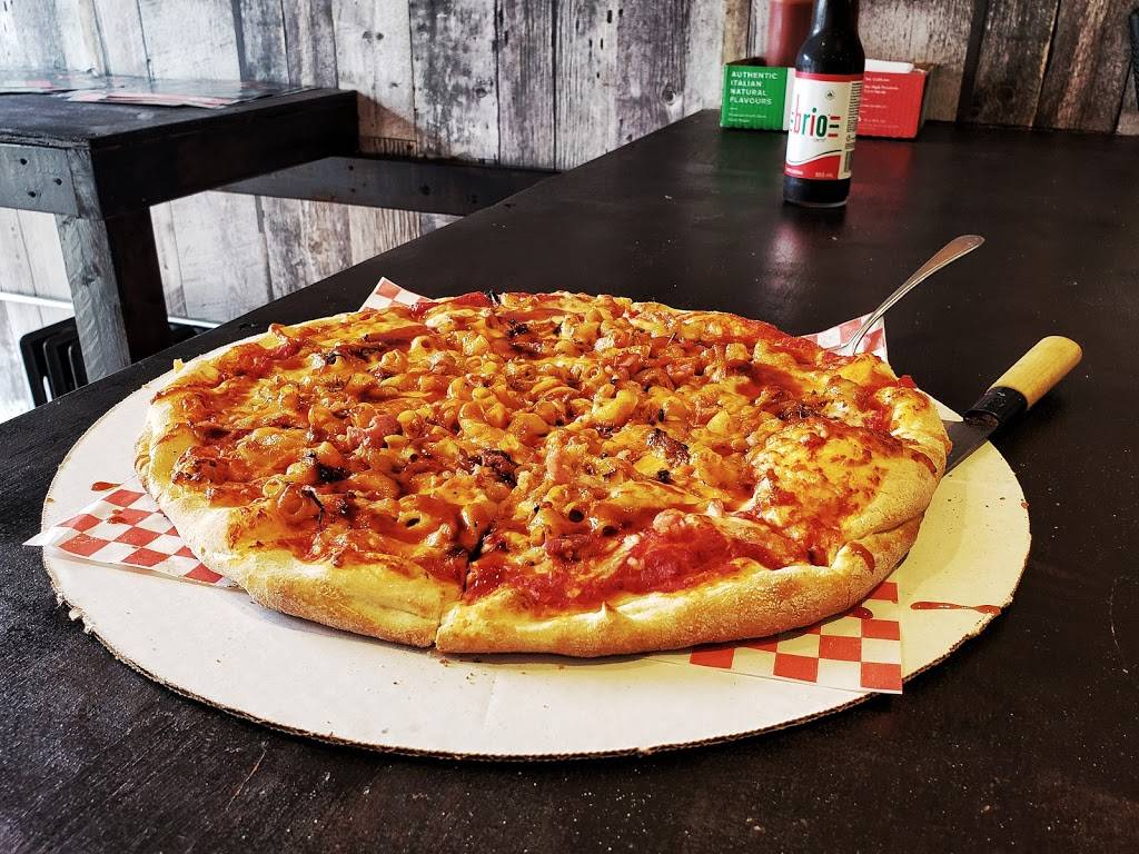 Juice and Roccos Pizzeria | restaurant | 52 Main St N, Brampton, ON L6V 1N6, Canada | 9054971999 OR +1 905-497-1999