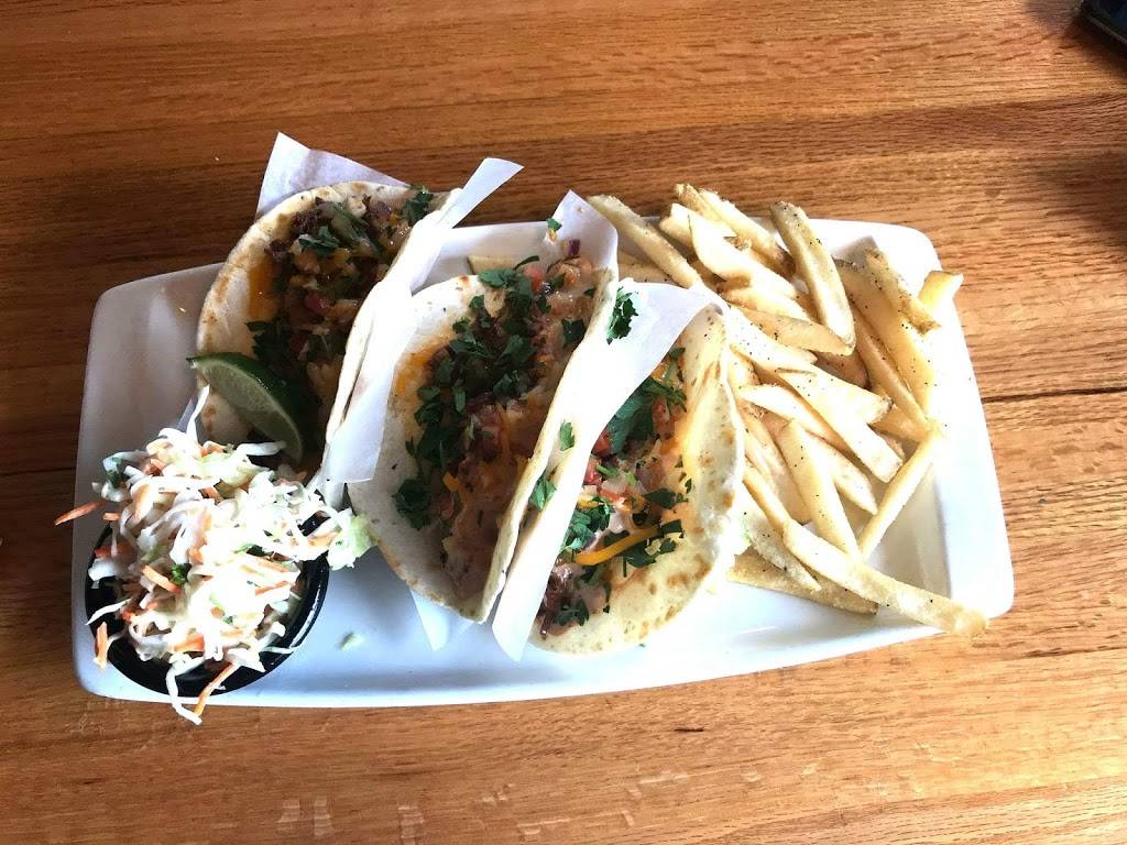 Applebees Grill + Bar | restaurant | 4300 Green Mt Crossing Dr, Shiloh, IL 62269, USA | 6186326210 OR +1 618-632-6210