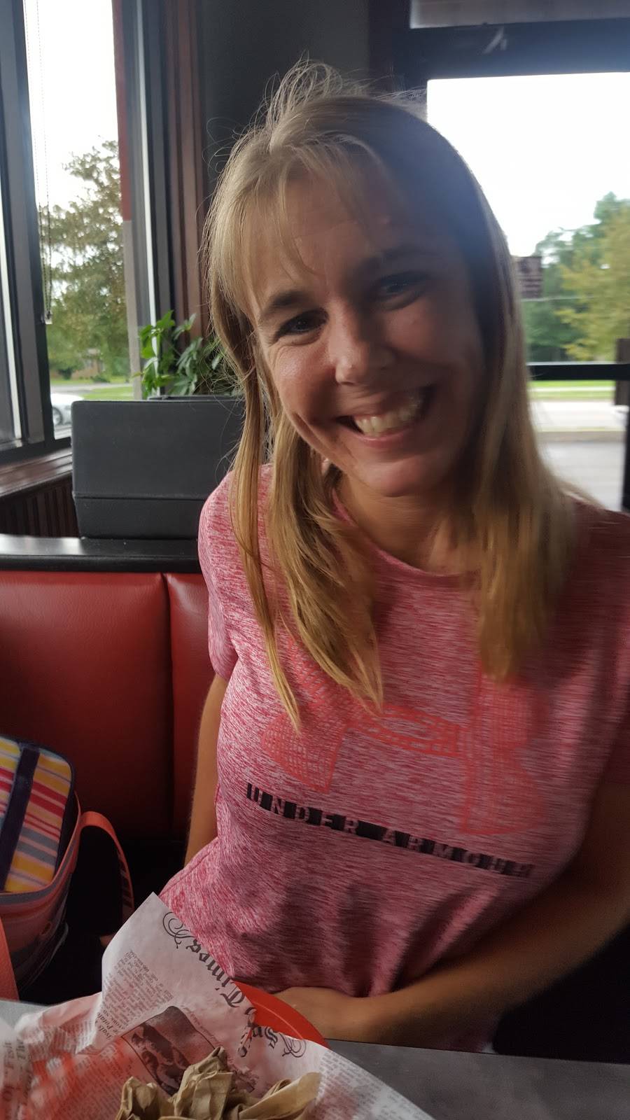 Silver Star Burgers | restaurant | 1800 N Main St, Madisonville, KY 42431, USA | 2708259192 OR +1 270-825-9192