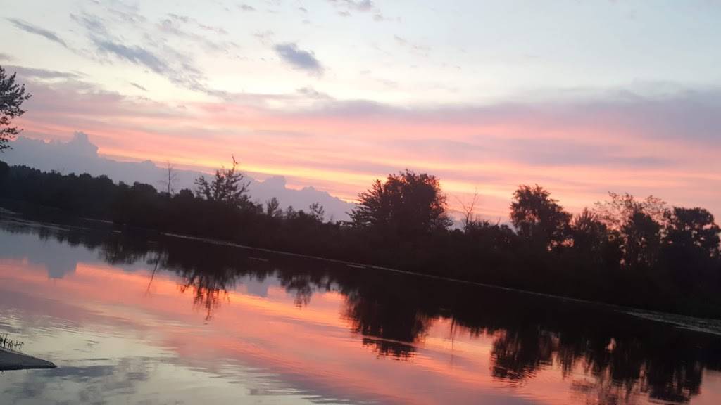 Turkey Lake Restaurant & Tavern | restaurant | 3600 S 1150 E, LaGrange, IN 46761, USA | 2603512920 OR +1 260-351-2920