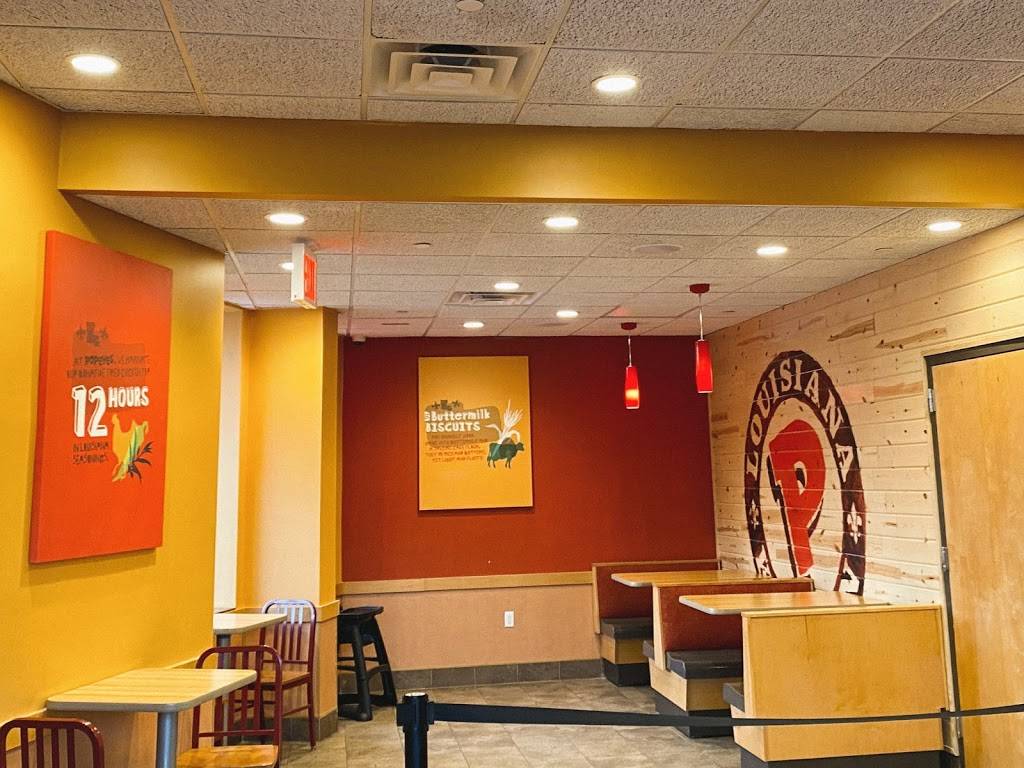 Popeyes Louisiana Kitchen | restaurant | 259 Vandervoort Ave, Brooklyn, NY 11211, USA | 9293376513 OR +1 929-337-6513