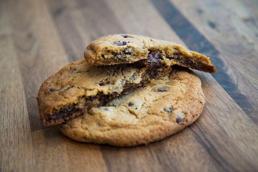 Daphnes Desserts | bakery | 13646 Burbank Blvd, Sherman Oaks, CA 91401, USA | 8189064991 OR +1 818-906-4991