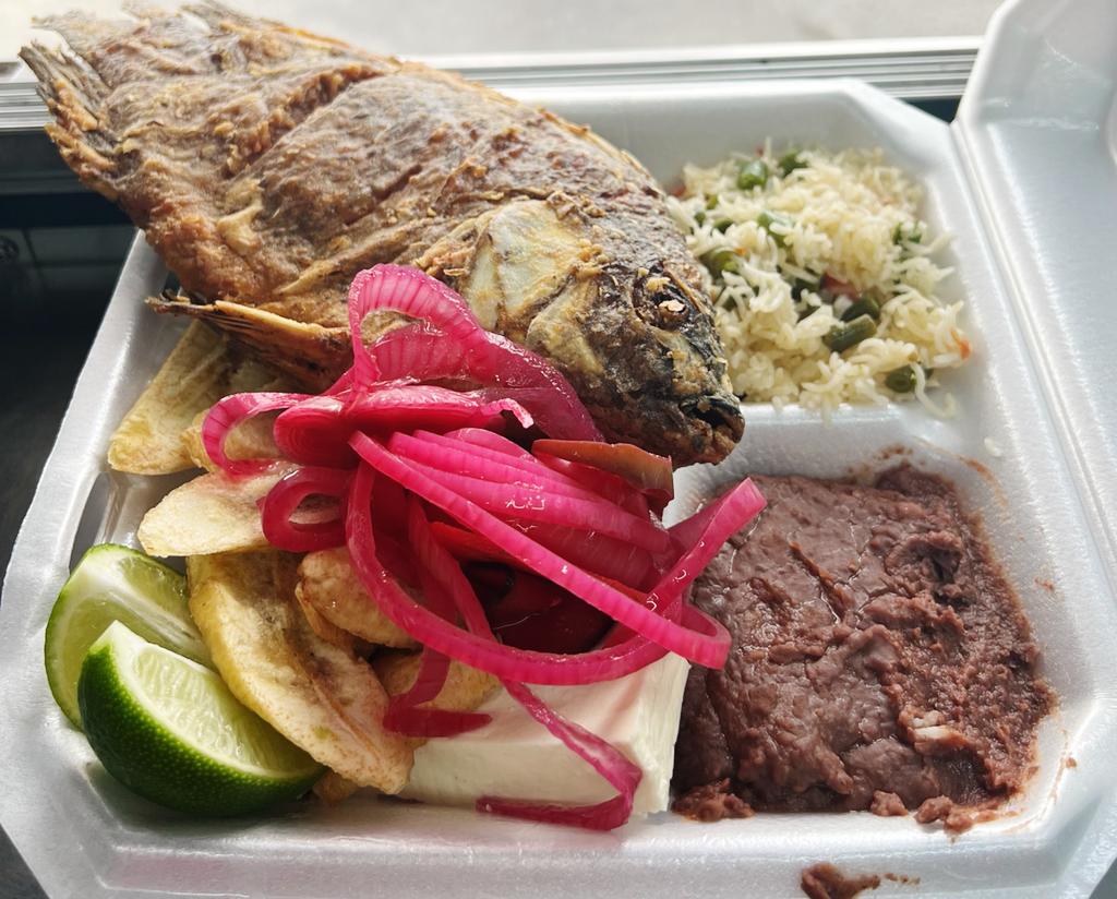 Catracho Mix (Food Truck) | restaurant | 9330 North Fwy, Houston, TX 77037, USA | 8329381900 OR +1 832-938-1900