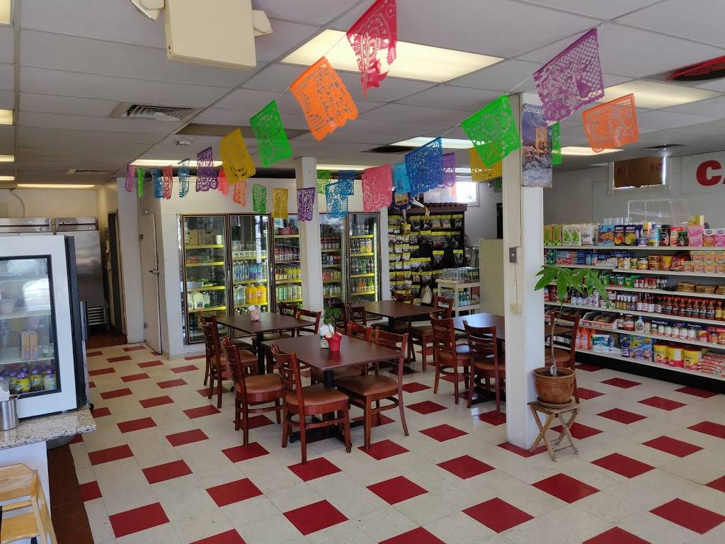 El Diferente Loncheria | restaurant | 1198 Vine St, San Jose, CA 95110, USA | 4082186578 OR +1 408-218-6578