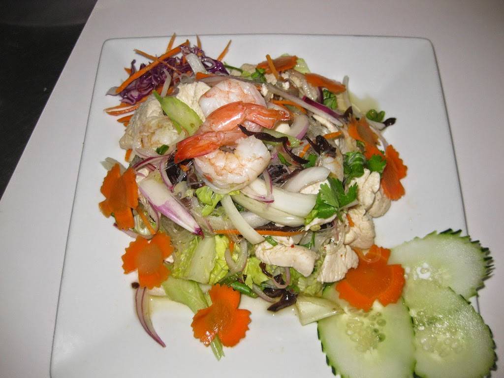 Royals Taste | restaurant | 14232 Bellflower Blvd, Bellflower, CA 90706, USA | 5628668423 OR +1 562-866-8423