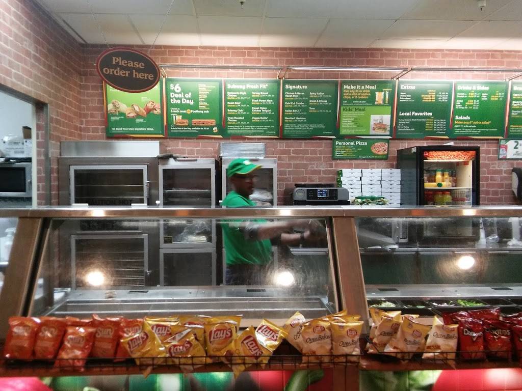 Subway | restaurant | 8915 N Allen Rd, Peoria, IL 61615, USA | 3096929100 OR +1 309-692-9100