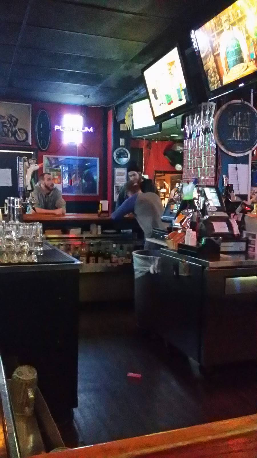 Chippers Sports Bar & Grill | restaurant | 5 N Edgehill Ave, Youngstown, OH 44515, USA | 3307996667 OR +1 330-799-6667