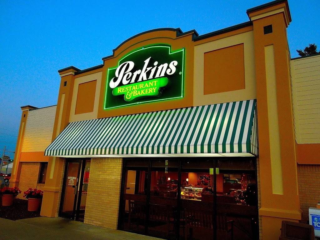 Perkins Restaurant & Bakery | restaurant | 1398 E Green Bay St, Shawano, WI 54166, USA | 7155242900 OR +1 715-524-2900