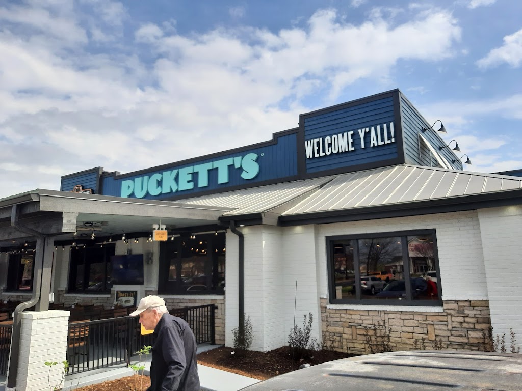 Pucketts Restaurant- Hendersonville | restaurant | 1039 Glenbrook Way, Hendersonville, TN 37075, USA | 6153488850 OR +1 615-348-8850