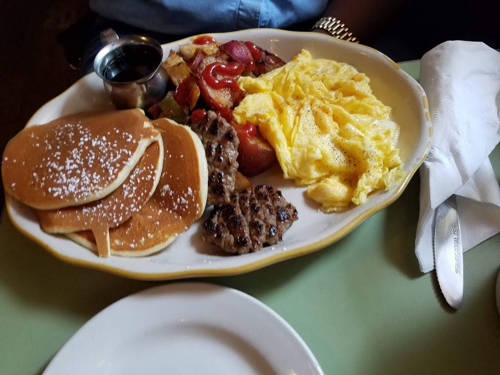 Honeys Sit n Eat | restaurant | 800 N 4th St, Philadelphia, PA 19123, USA | 2159251150 OR +1 215-925-1150