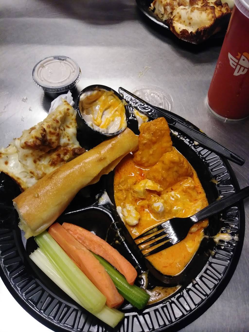 Epic Wings N Things | restaurant | 40942 California Oaks Rd, Murrieta, CA 92562, USA | 9514612331 OR +1 951-461-2331
