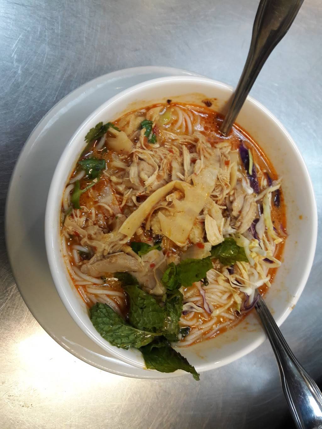 Bangkok City Thai Cuisine | restaurant | 16716 15 Mile Rd, Fraser, MI 48026, USA | 5869442474 OR +1 586-944-2474