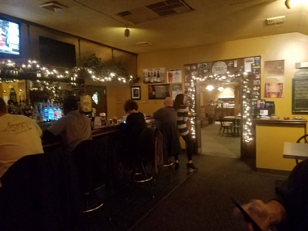 Aquinos Restaurant | restaurant | 910 Floyd Ave, Rome, NY 13440, USA | 3153377440 OR +1 315-337-7440