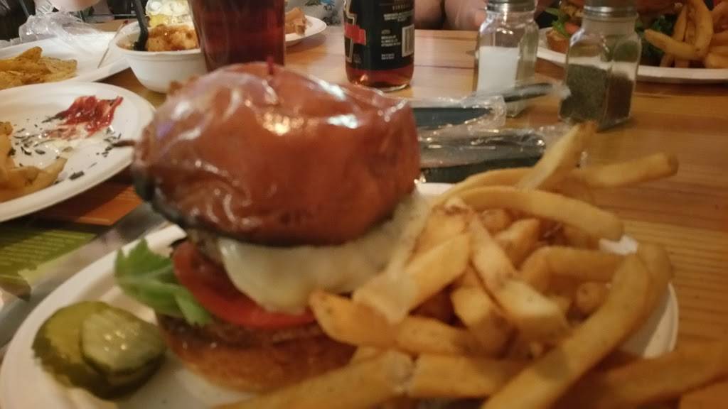 Snitz Creek Brewery | restaurant | 7 N 9th St, Lebanon, PA 17046, USA | 7174504467 OR +1 717-450-4467