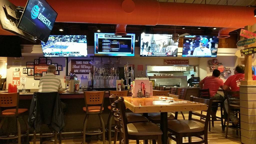 Hooters | meal takeaway | 654 Wade Cir S, Goodlettsville, TN 37072, USA | 6158516499 OR +1 615-851-6499