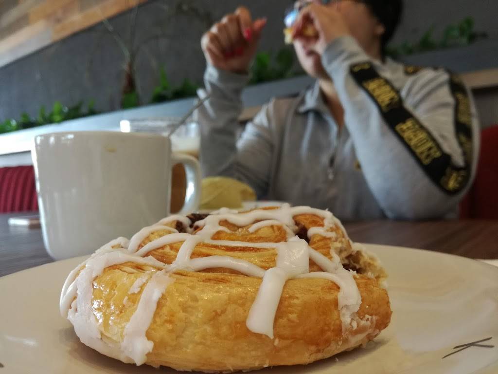 Toks Otay | restaurant | AV. General. Lázaro Cárdenas Nº 2171, La Pechuga, Constituyentes, 22457 Tijuana, B.C., Mexico | 016642107476 OR +52 664 210 7476