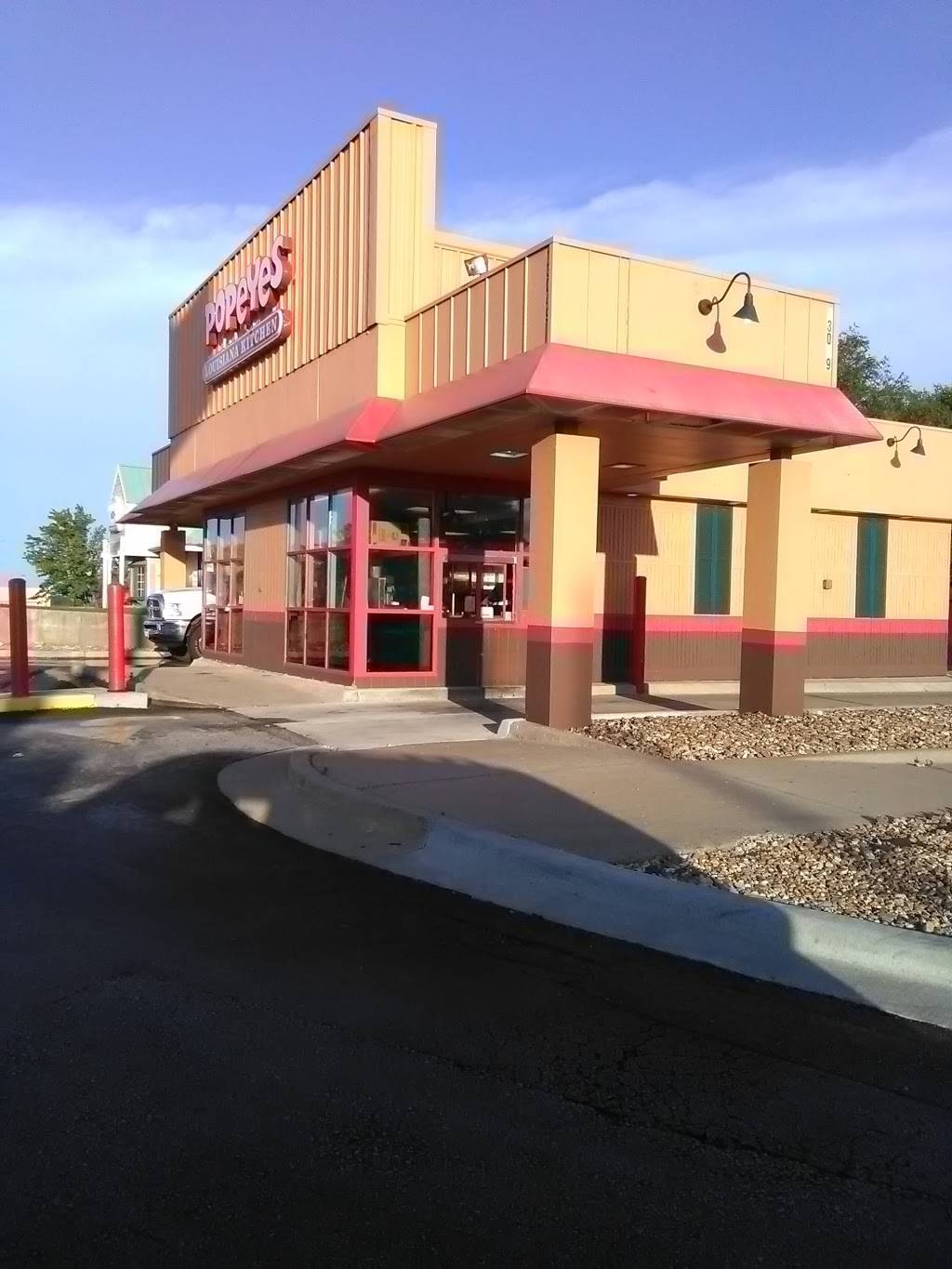 Popeyes Louisiana Kitchen | restaurant | 13049 S U.S. 71 Hwy, Grandview, MO 64030, USA | 8167611332 OR +1 816-761-1332