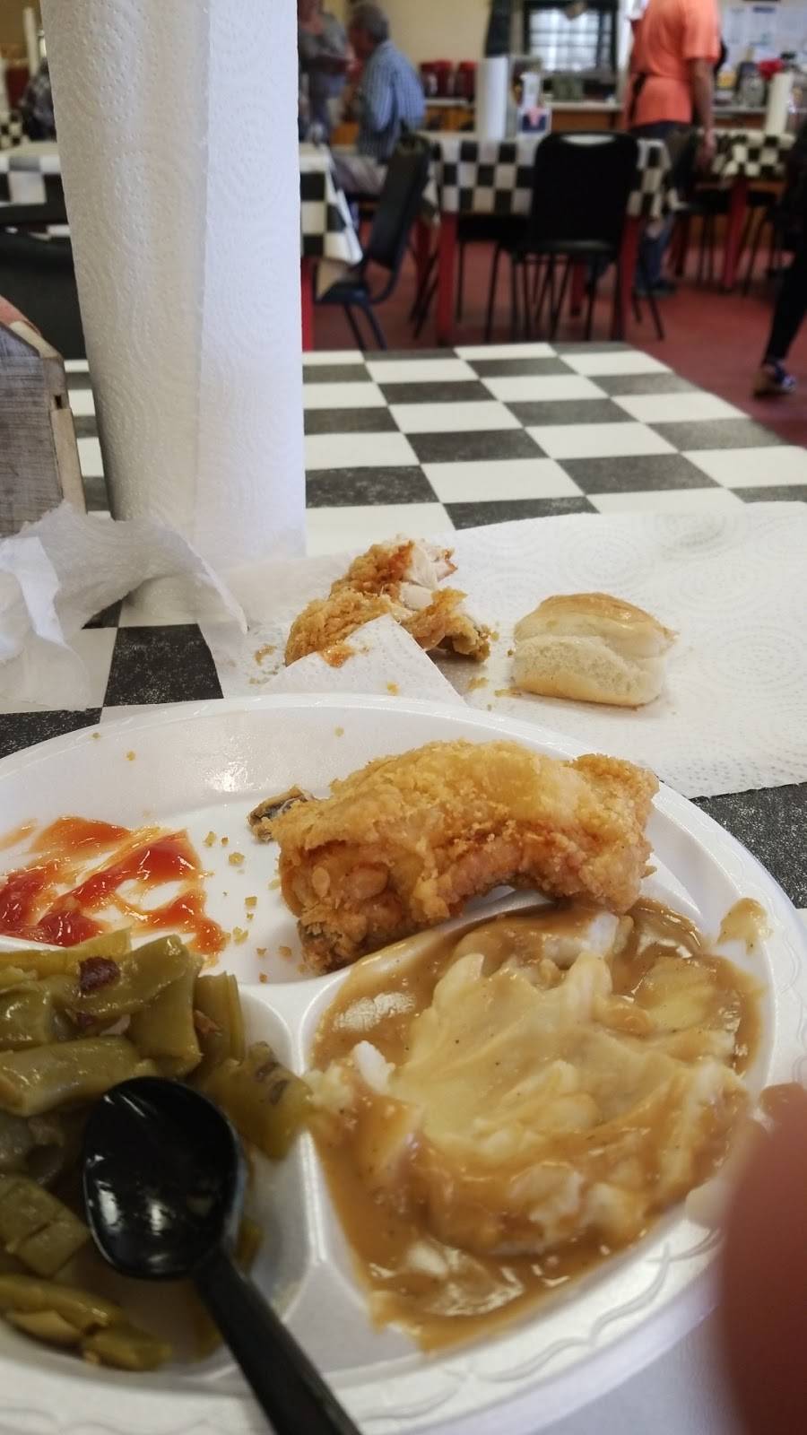 Camellias Country Store And Restaurant | restaurant | 18025 Nuclear Plant Rd, Tanner, AL 35671, USA | 2564444800 OR +1 256-444-4800