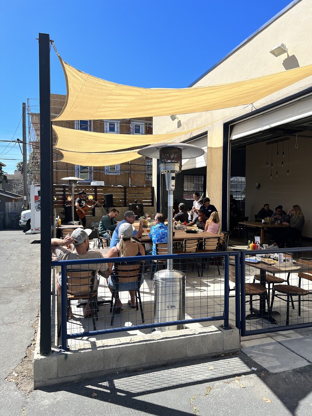 Beer Town | restaurant | 507 N Coast Hwy, Oceanside, CA 92054, USA | 7608262337 OR +1 760-826-2337