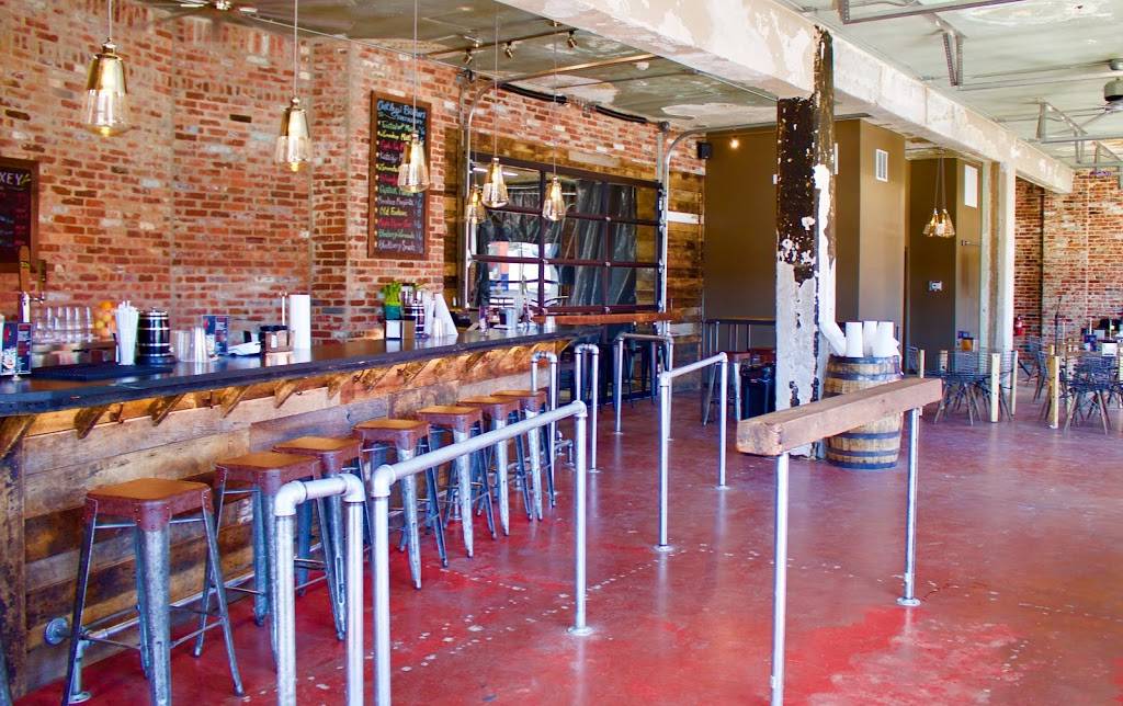 Oakley Brothers Distillery | restaurant | 34 W 8th St, Anderson, IN 46016, USA | 7652745590 OR +1 765-274-5590