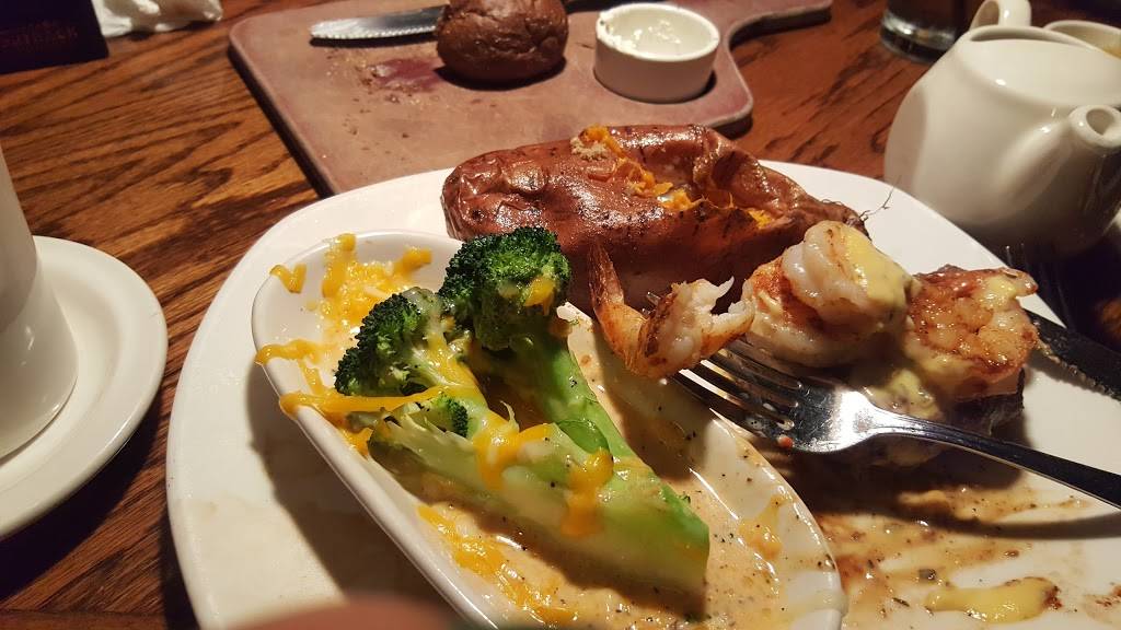 Outback Steakhouse | restaurant | 521 Davis St, Vacaville, CA 95688, USA | 7074529200 OR +1 707-452-9200